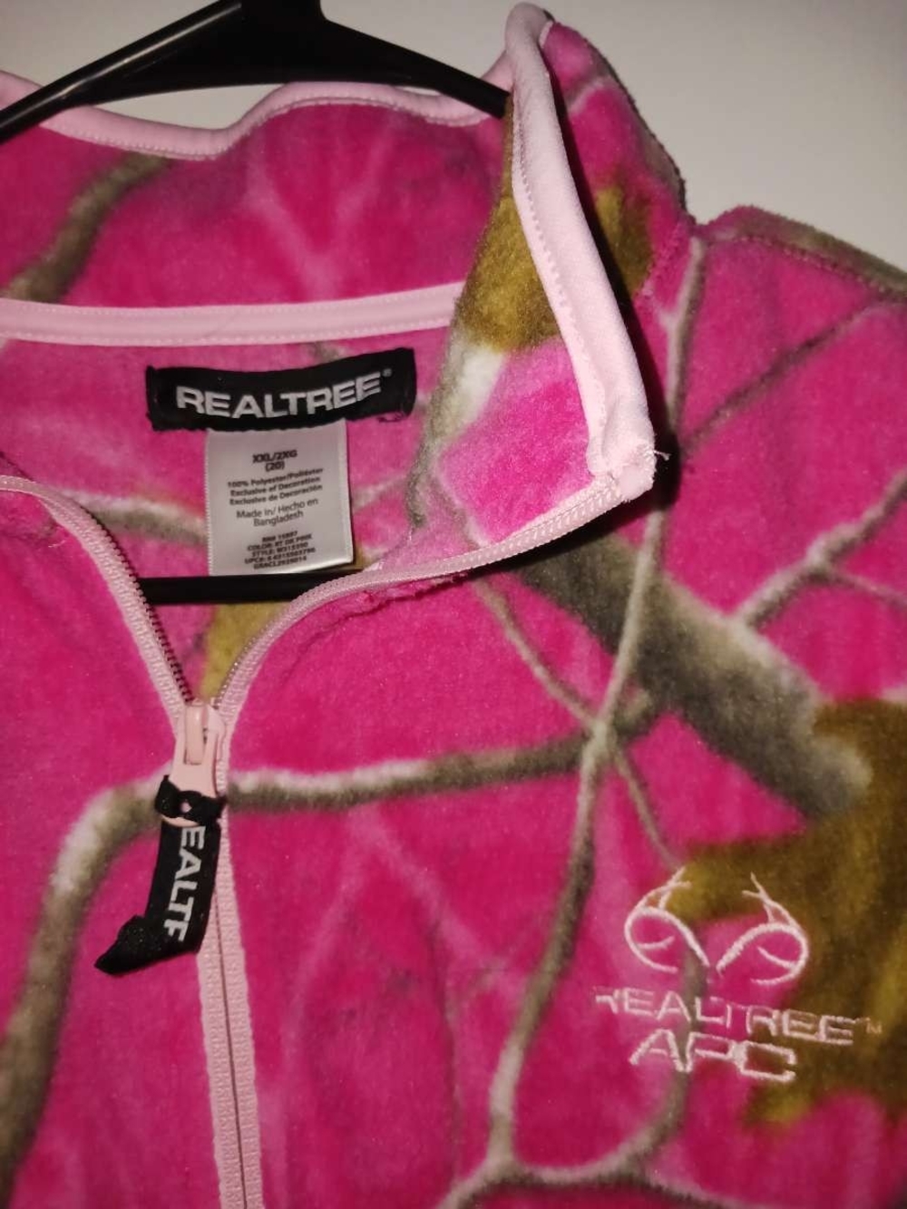Realtree Hot Pink Camo Fleece Jacket - Picture 5 of 5